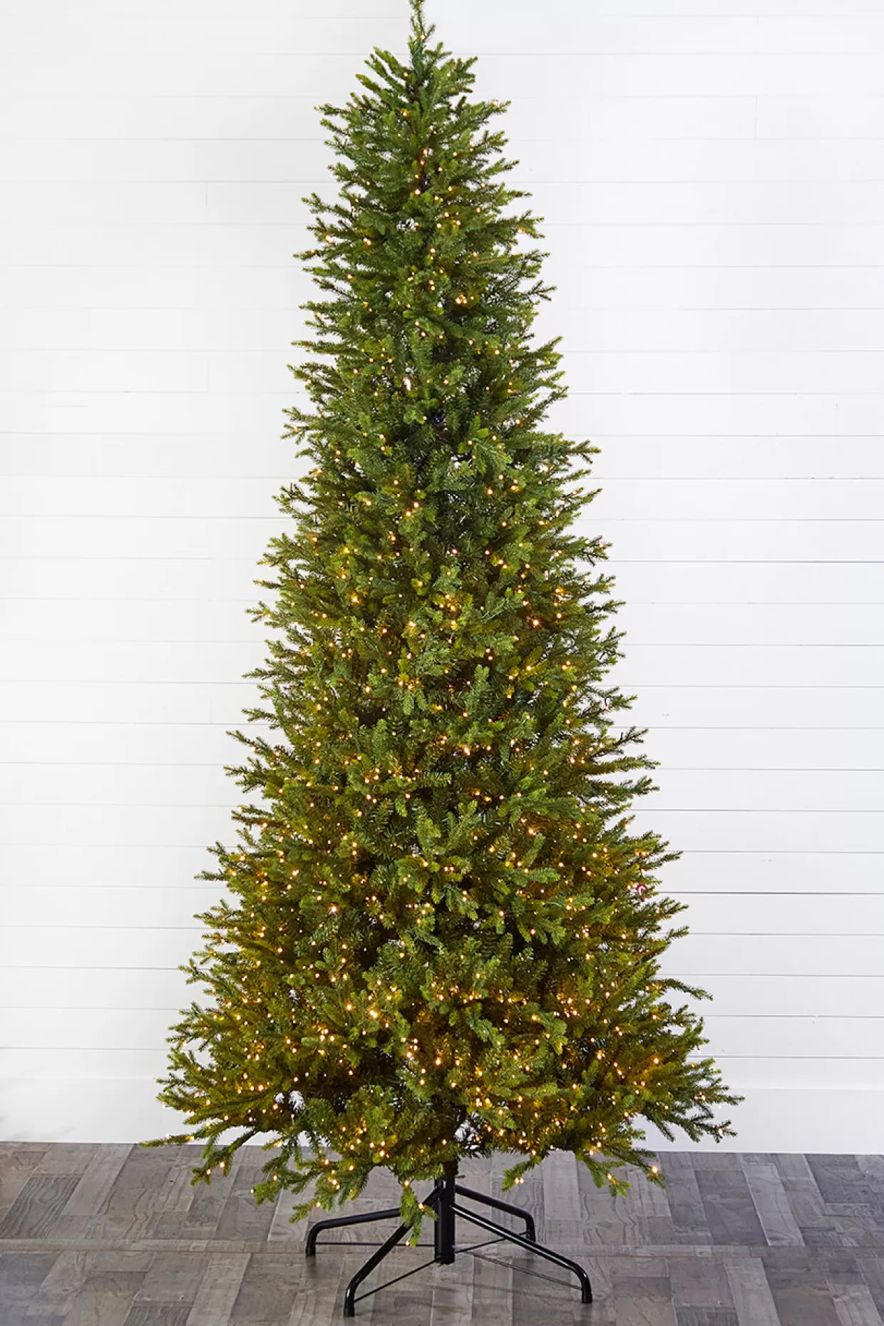 Decorator's Warehouse 10' Slim Southern Fir With 2000 3mm Lights