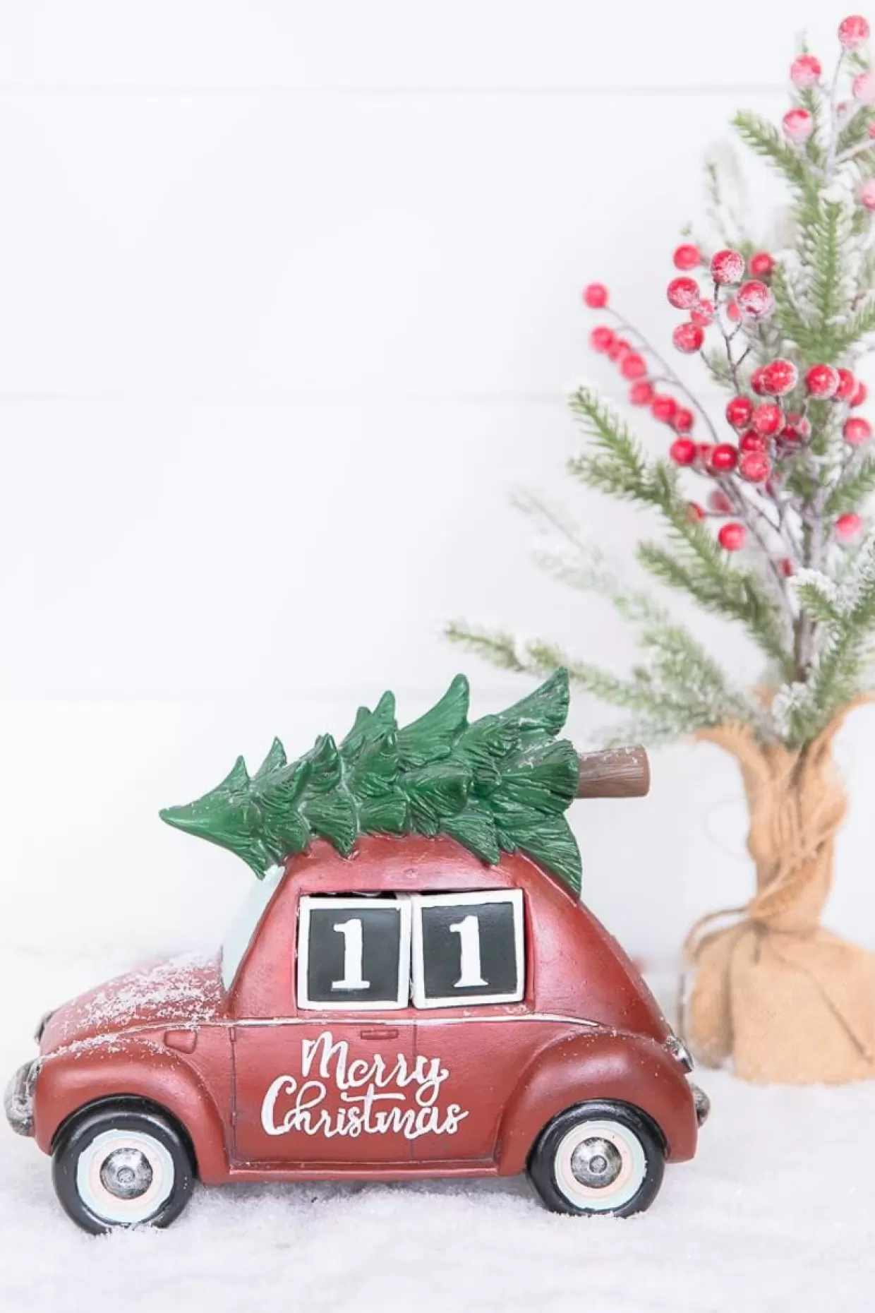Decorator's Warehouse 11.5” Resin Countdown Calendar Holiday Truck With Christmas Tree