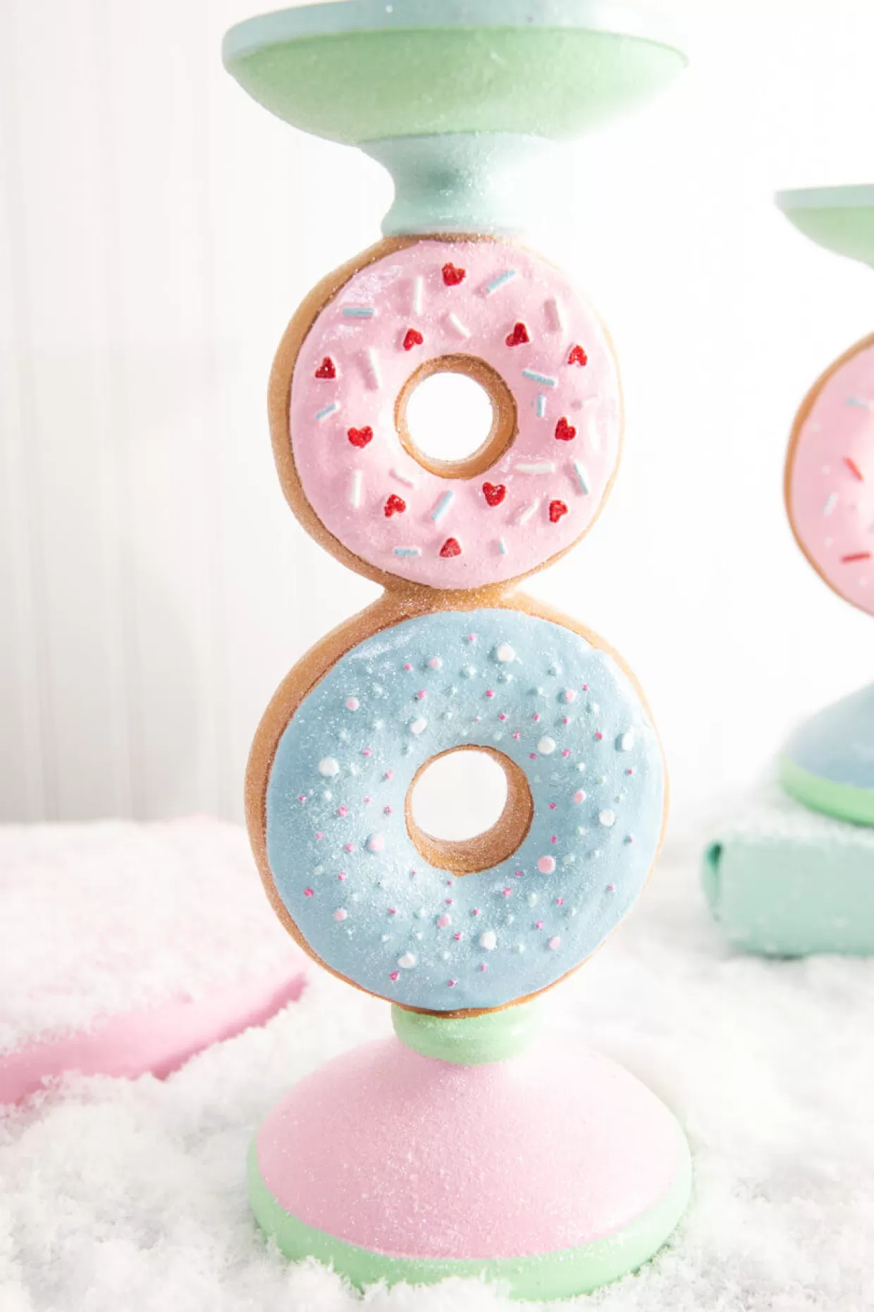 Decorator's Warehouse 11.5” Resin Donut Candle Holder