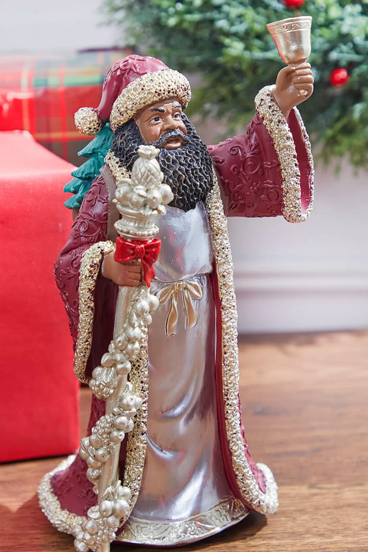 Decorator's Warehouse 12.3” Resin African American Santa Figurine
