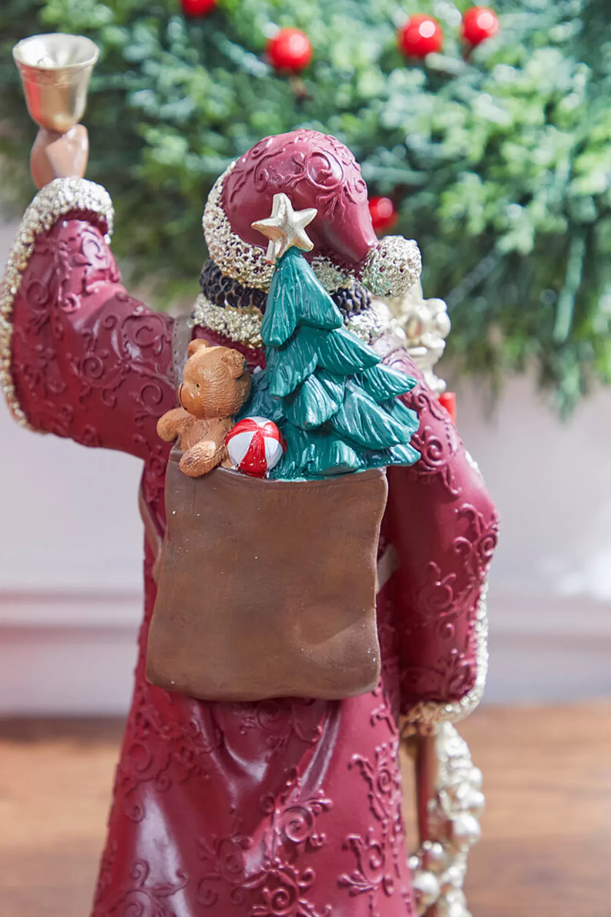 Decorator's Warehouse 12.3” Resin African American Santa Figurine