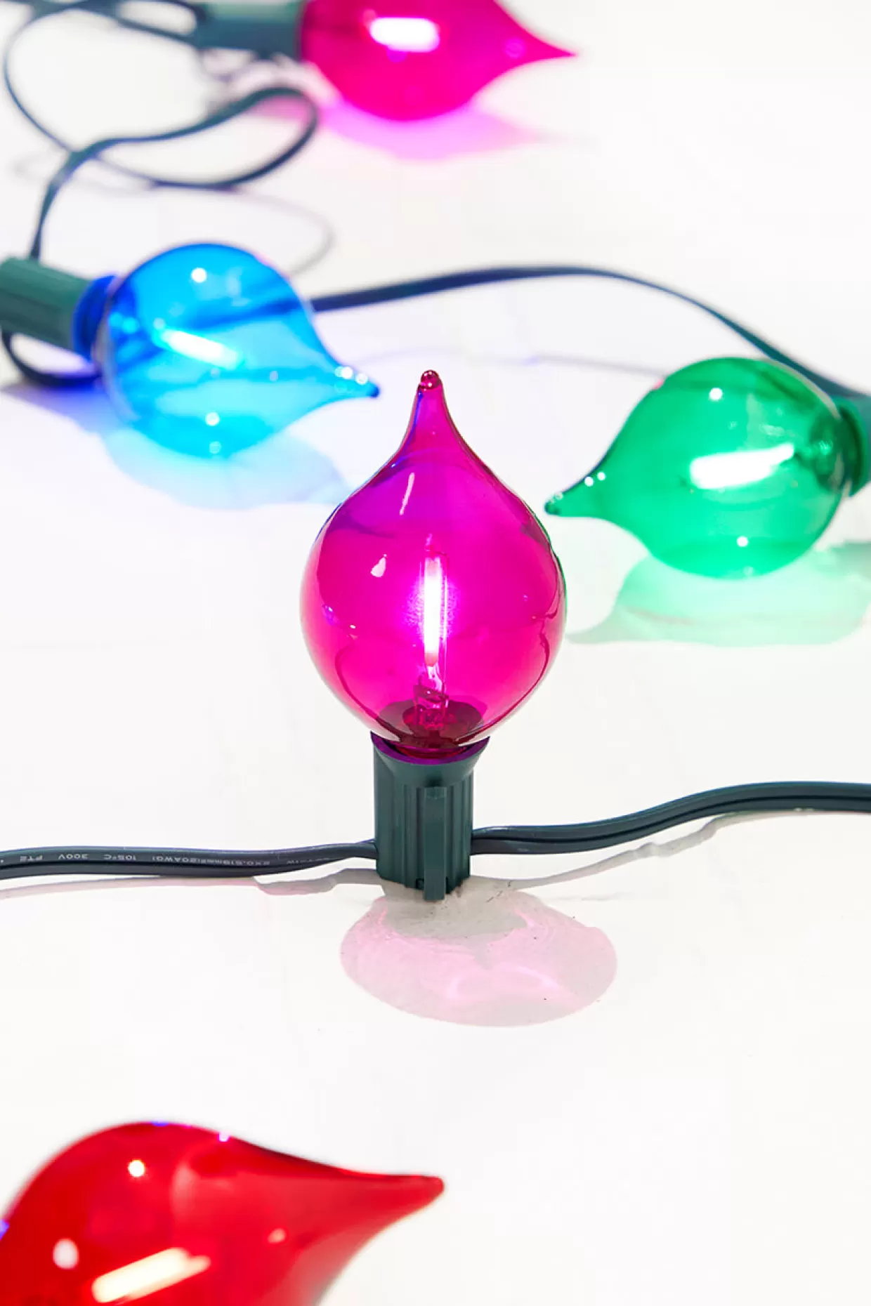 Decorator's Warehouse 128" LED Retro Kismet Light Strand X8 - Multi