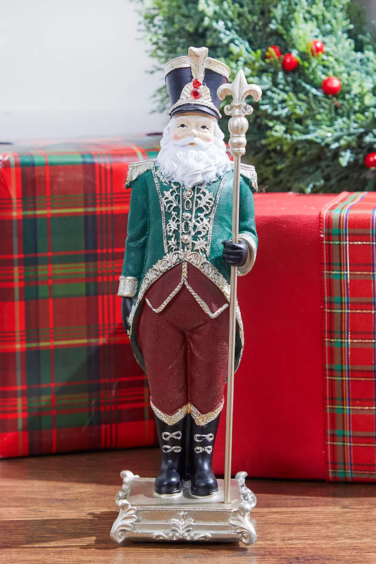 Decorator's Warehouse 13” Resin Elegant Santa Soldier Figure