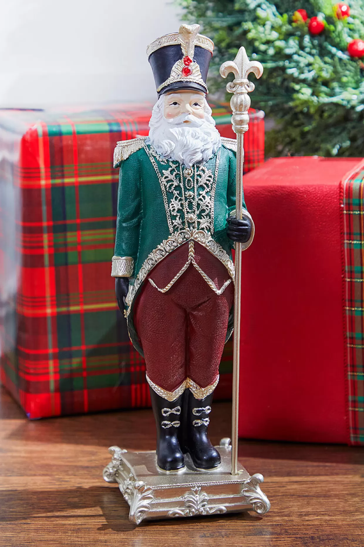 Decorator's Warehouse 13” Resin Elegant Santa Soldier Figure