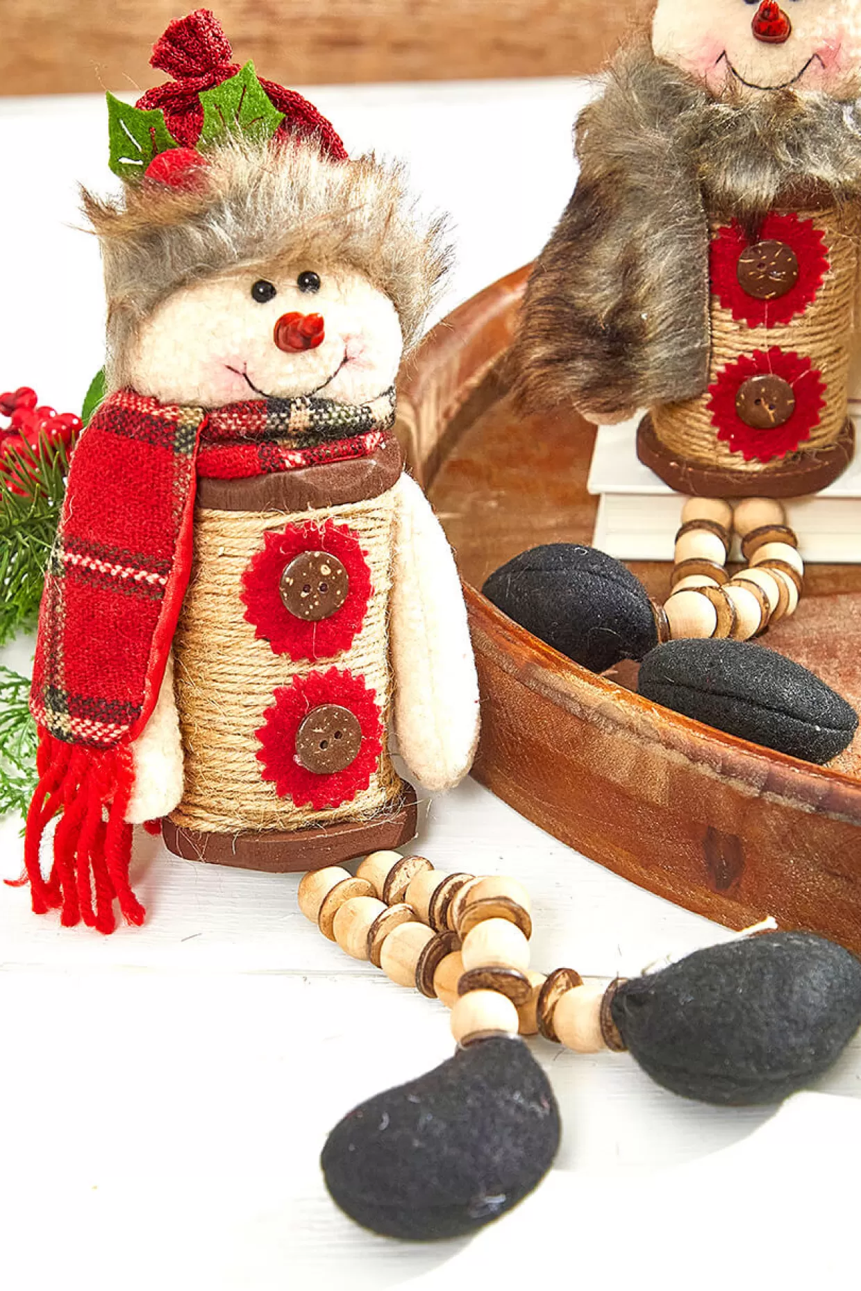 Decorator's Warehouse 14”H Plush Holiday Snowman