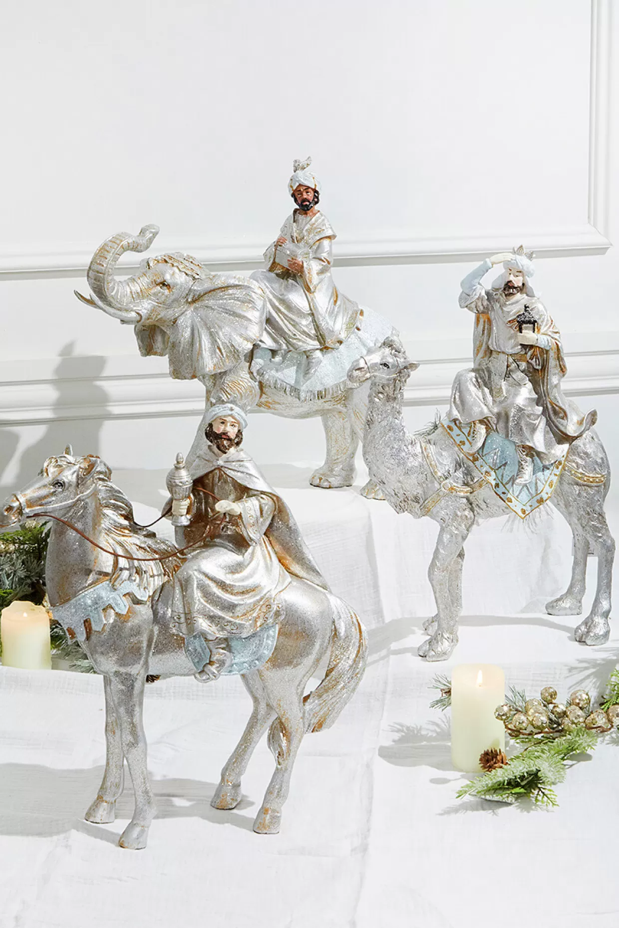 Decorator's Warehouse 16" Resin Renaissance Three Kings With Animals - Set Of 3