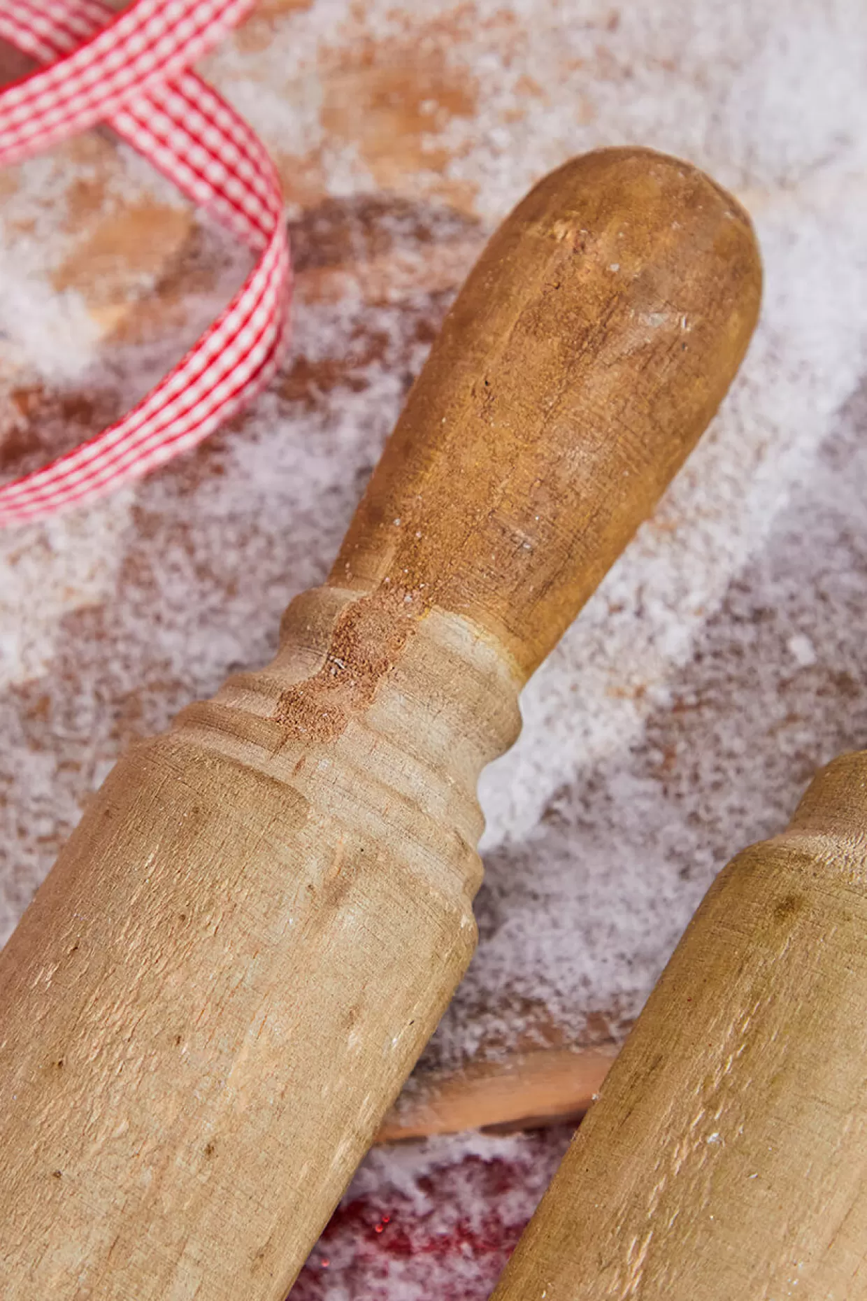 Decorator's Warehouse 18” Park Hill Large Country Wood Rolling Pin
