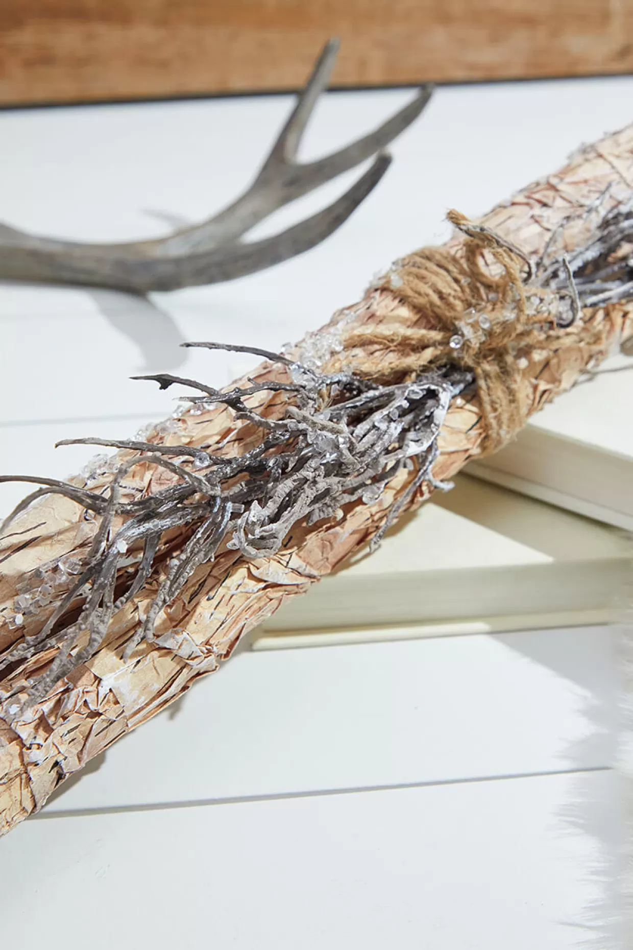 Decorator's Warehouse 19” Frosted Log/Twig Bundle