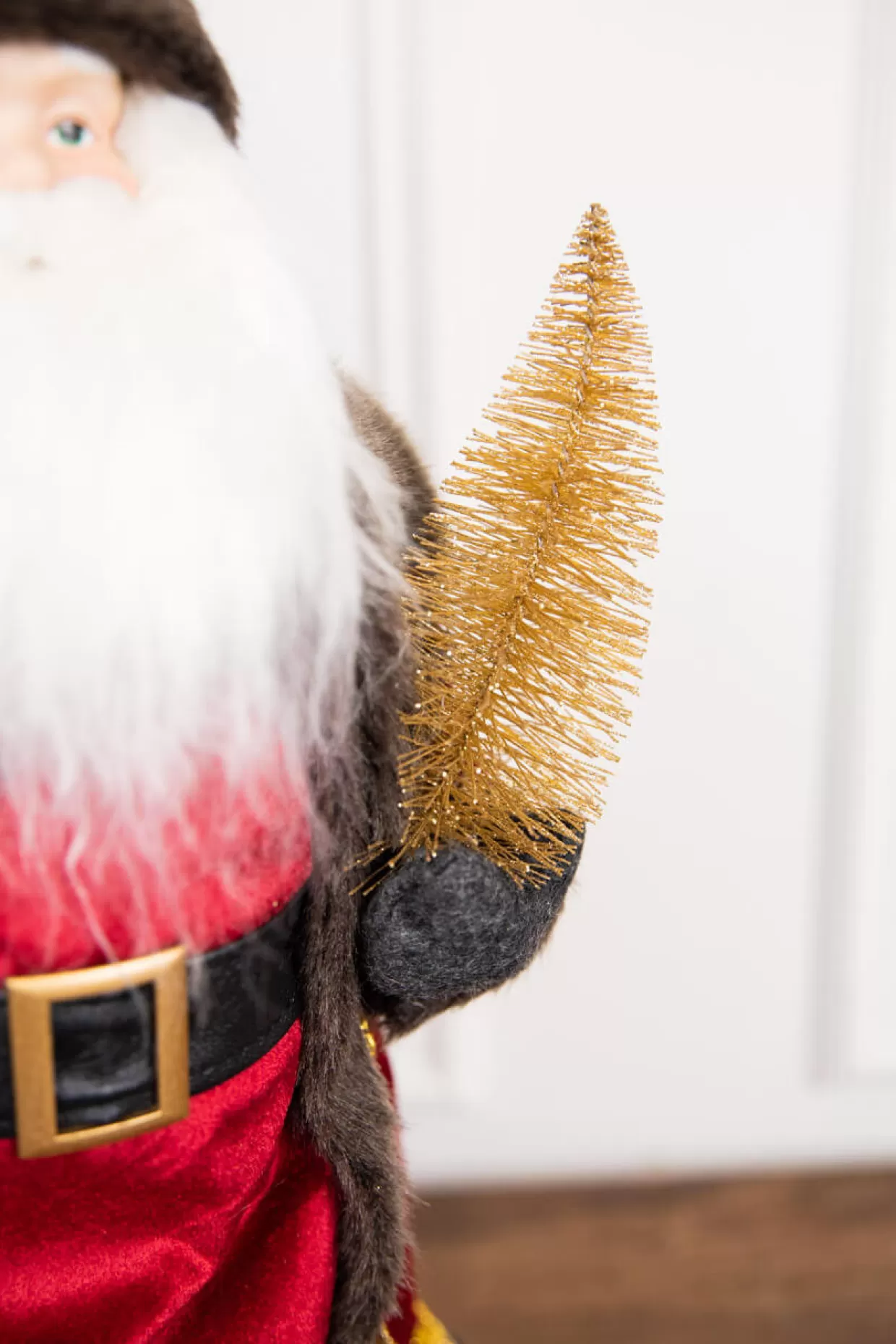 Decorator's Warehouse 19” Santa Figure With Stars & Tree
