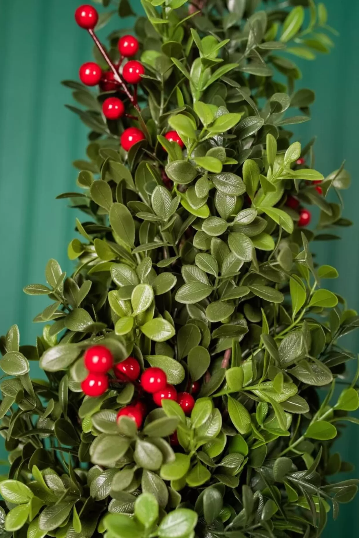Decorator's Warehouse 20” Holiday Potted Boxwood Tree W/ Berry