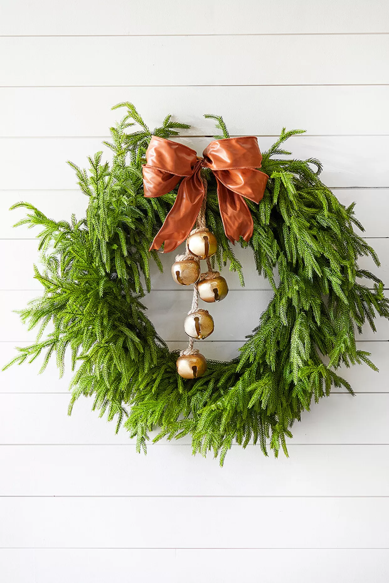 Decorator's Warehouse 20" X 2.5" Metal Bells Ornament