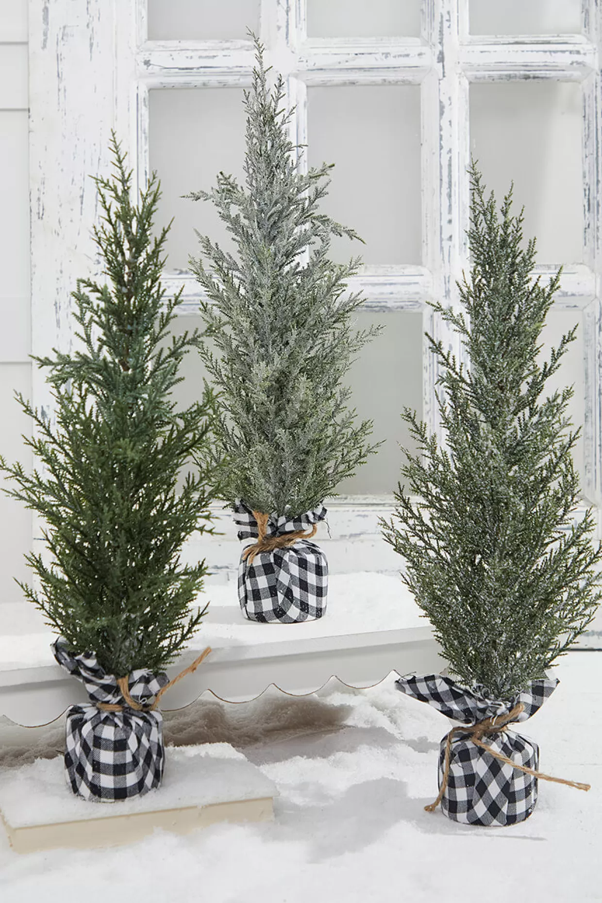 Decorator's Warehouse 21" Pine Tree With Plaid Fabric