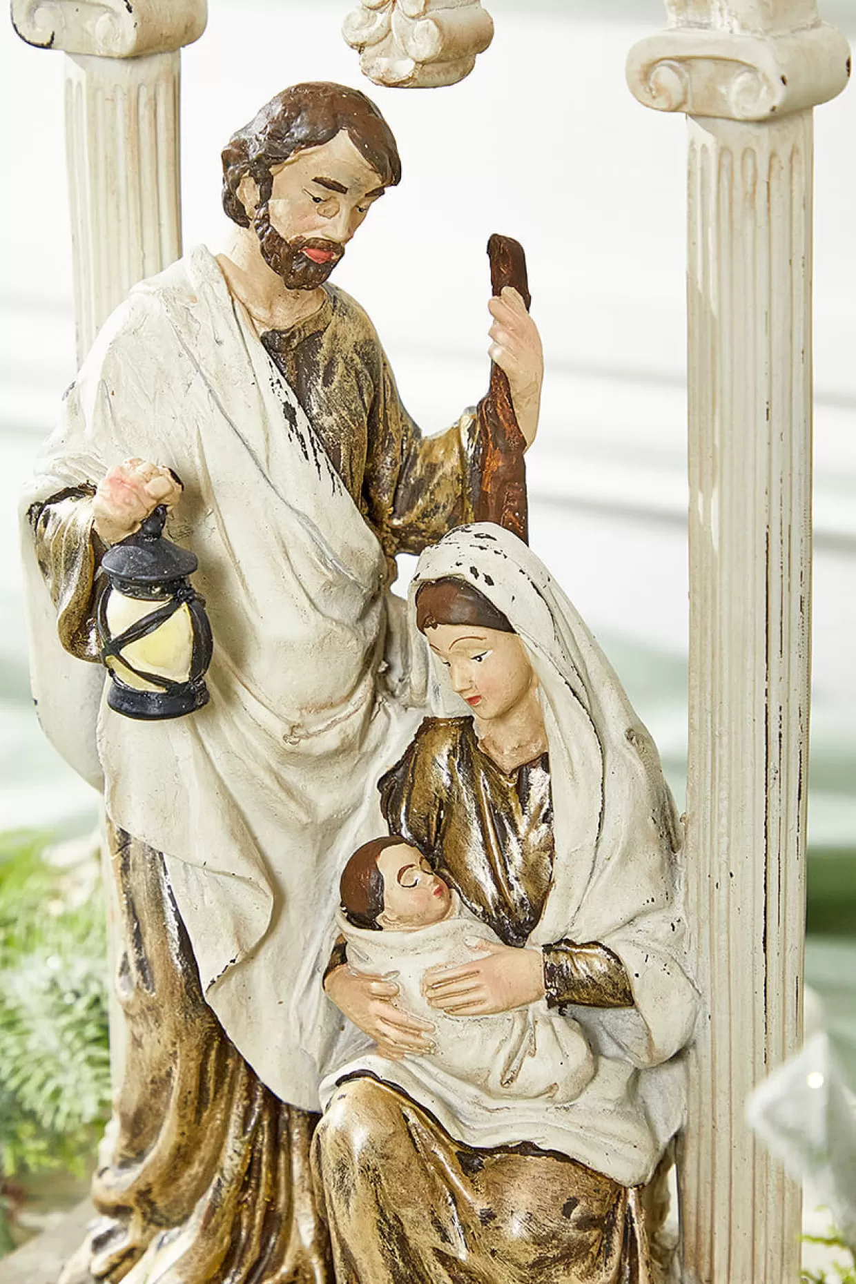 Decorator's Warehouse 23" Holy Family With Arch