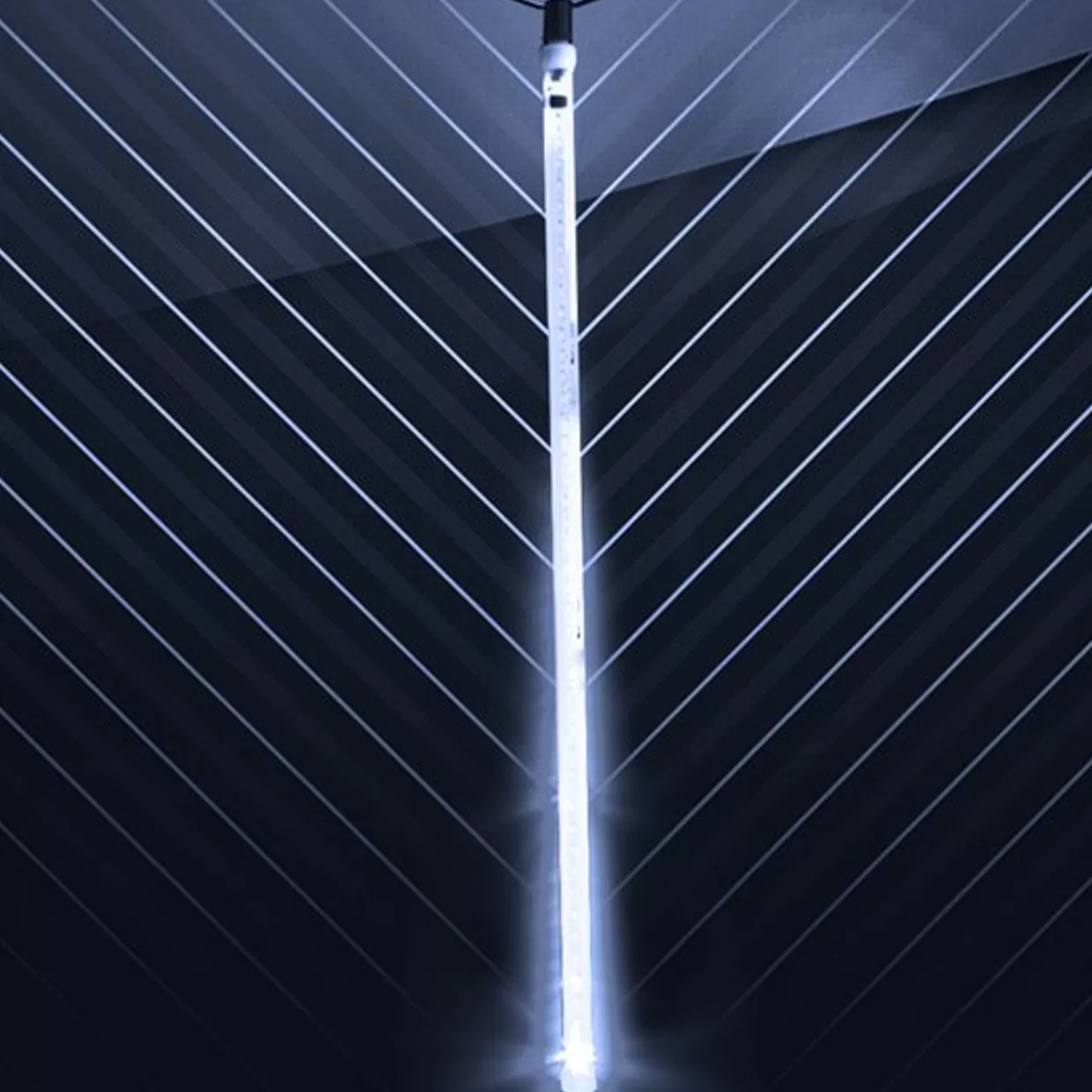 Decorator's Warehouse 24" LED Snowfall Tube - Pure White