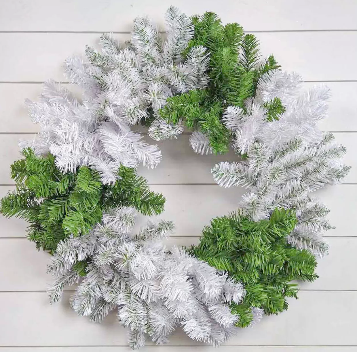 Decorator's Warehouse 30” Caprico Green & White Wreath