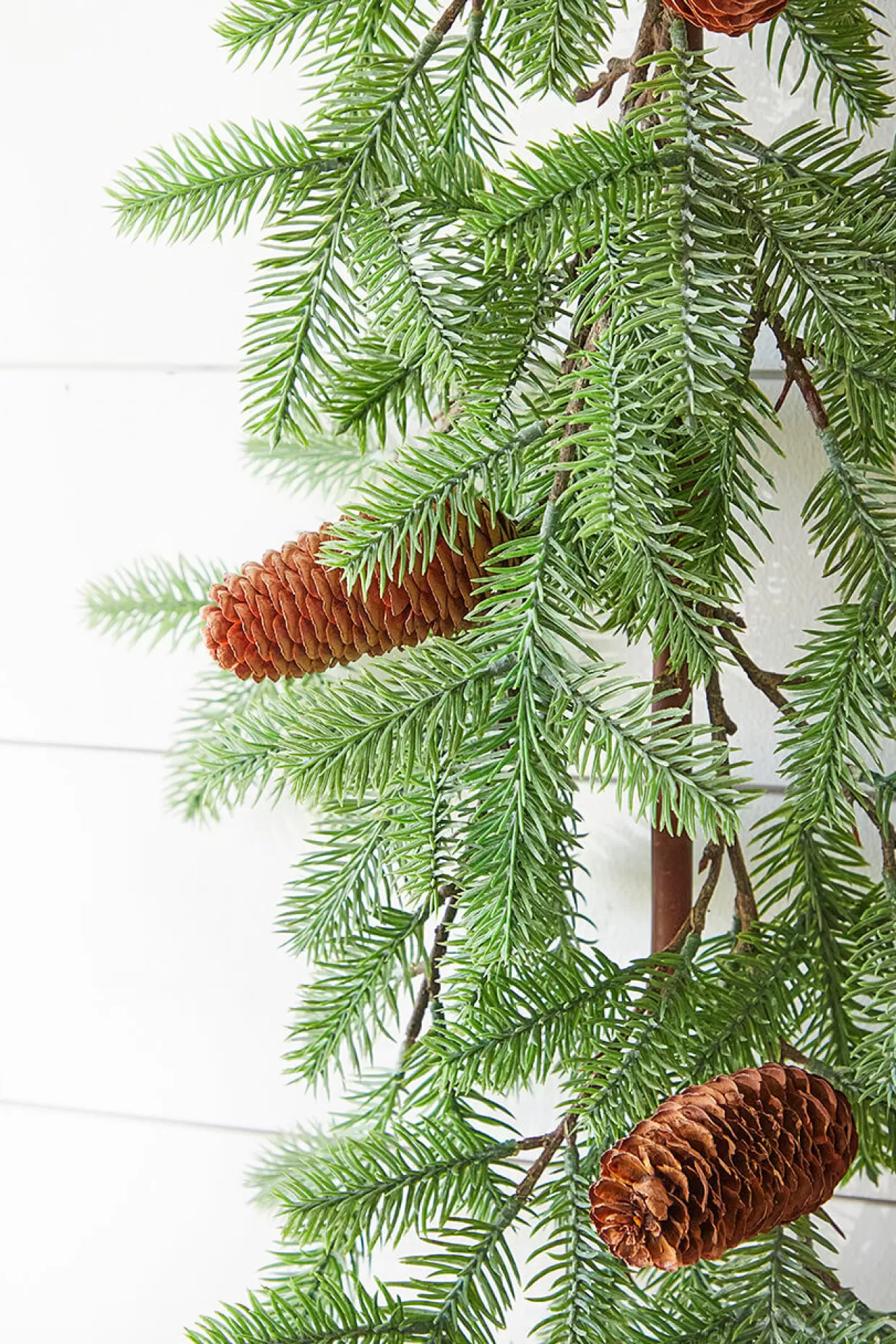 Decorator's Warehouse 45" PE Fir Pine With Cones Garland
