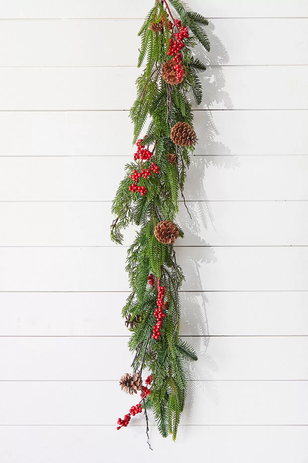 Decorator's Warehouse 48" Pine Juniper Berry Garland