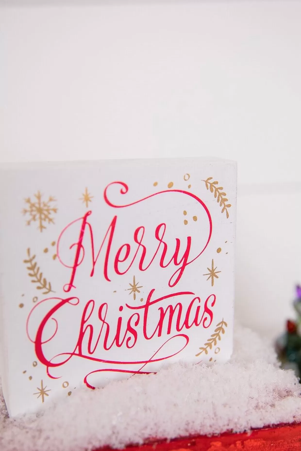 Decorator's Warehouse 4” Wood Holiday Sign