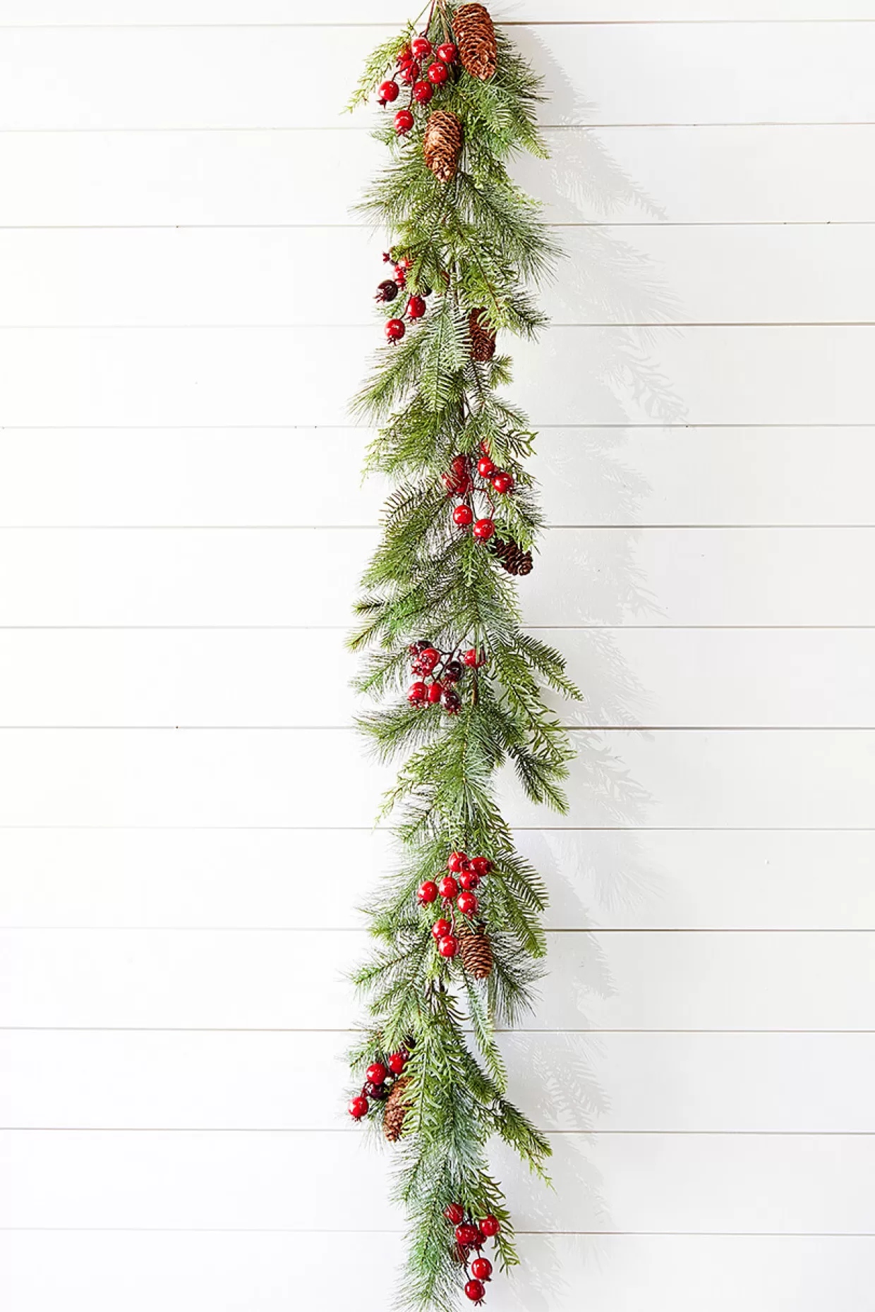 Decorator's Warehouse 5' Berry Pine With Cones Garland
