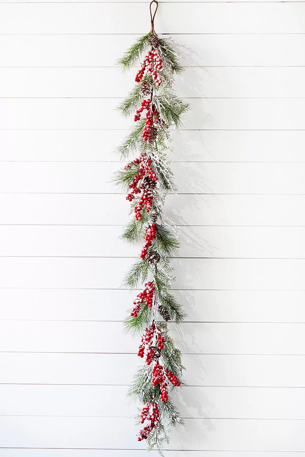 Decorator's Warehouse 5' Mix Pine Snow Berry Garland