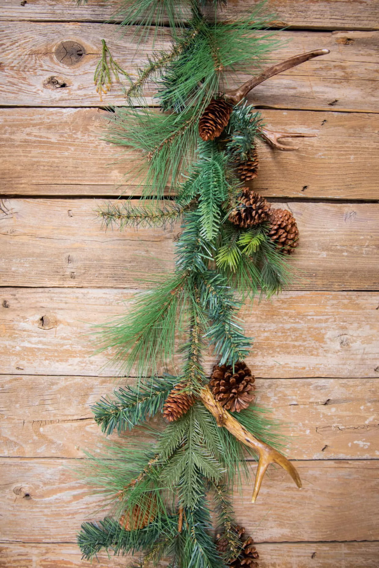 Decorator's Warehouse 6’ Christmas Pine & Antler Garland