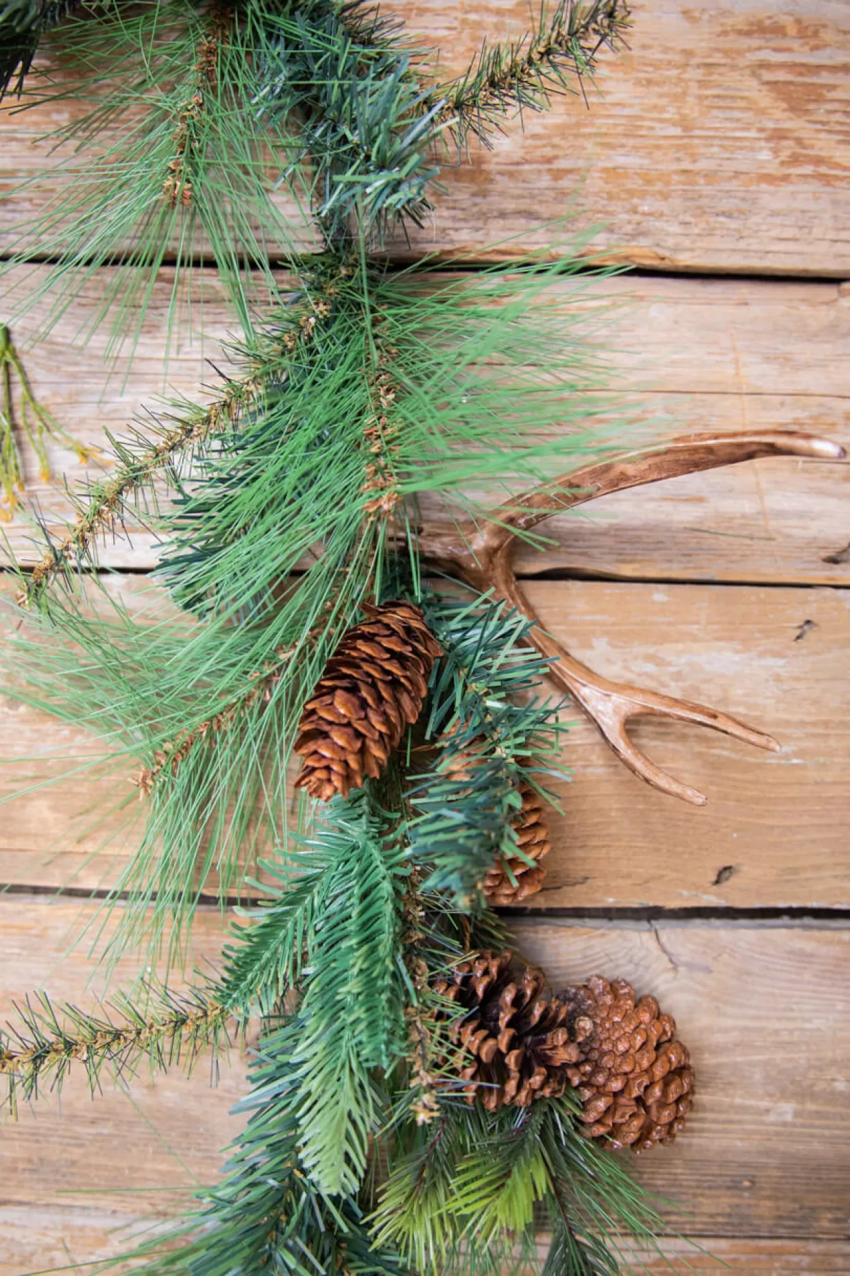 Decorator's Warehouse 6’ Christmas Pine & Antler Garland
