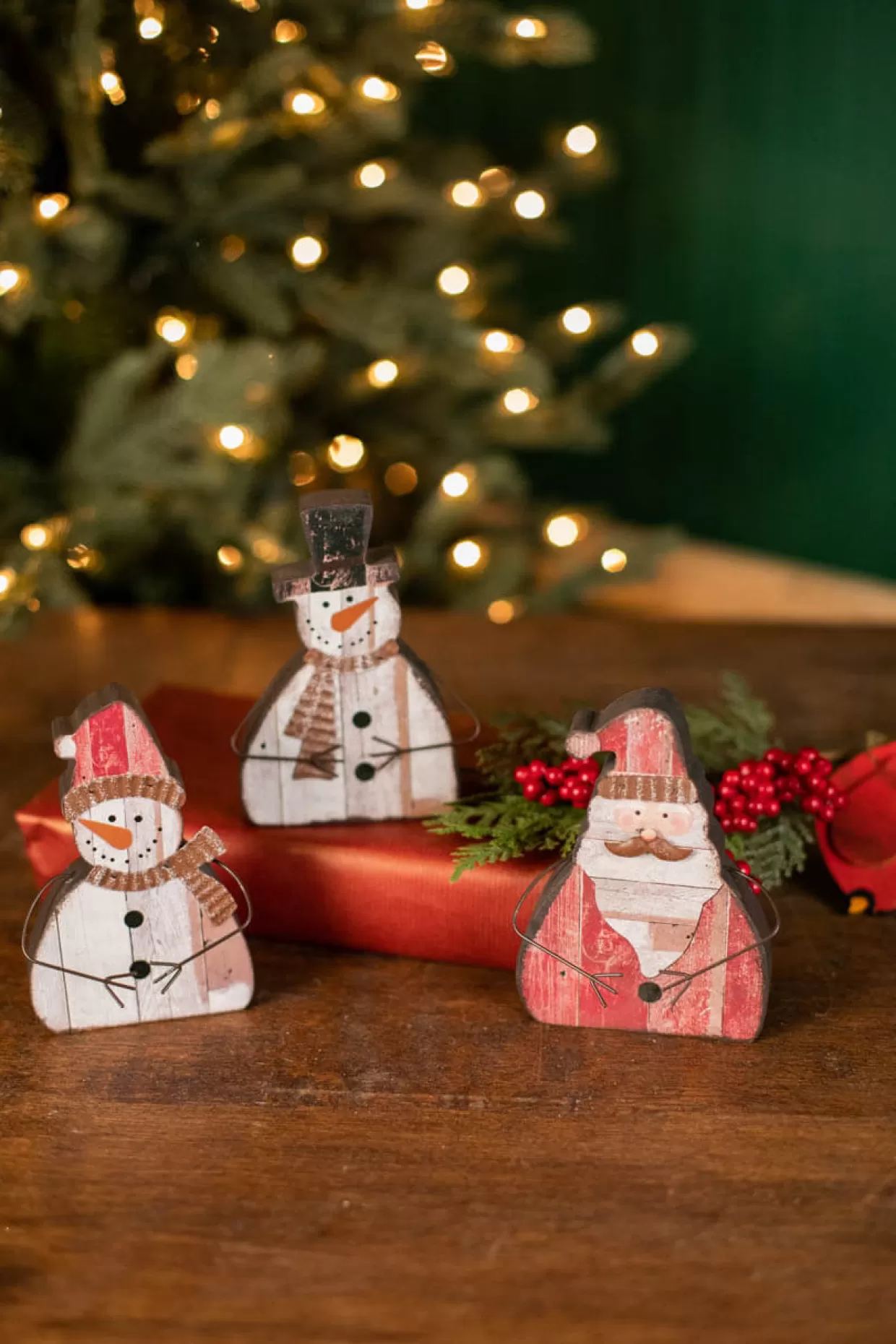 Decorator's Warehouse 6" Santa/Snowman Decoration