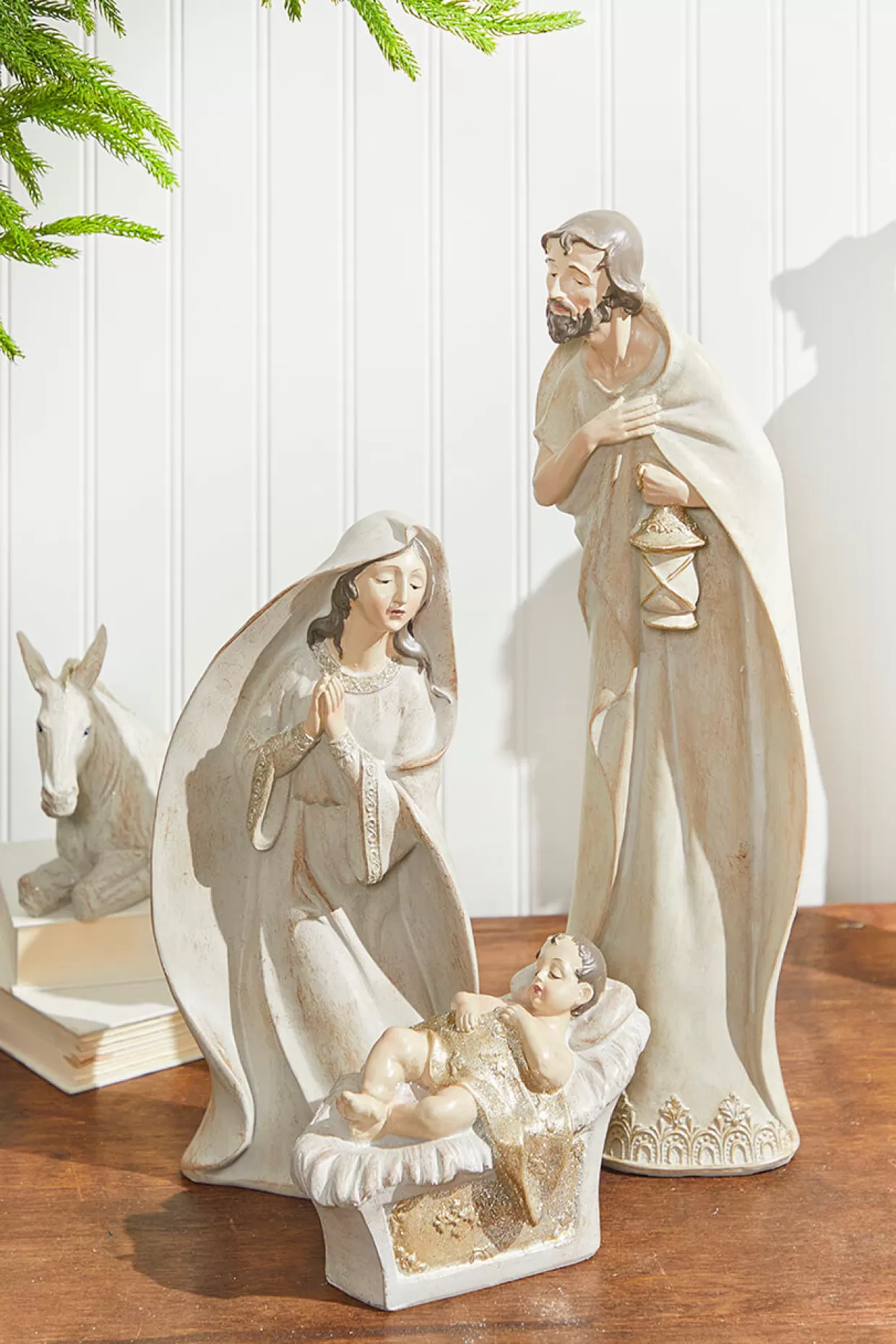 Decorator's Warehouse 7-18" Whitewash Nativity With Gold Trim - Set Of 9
