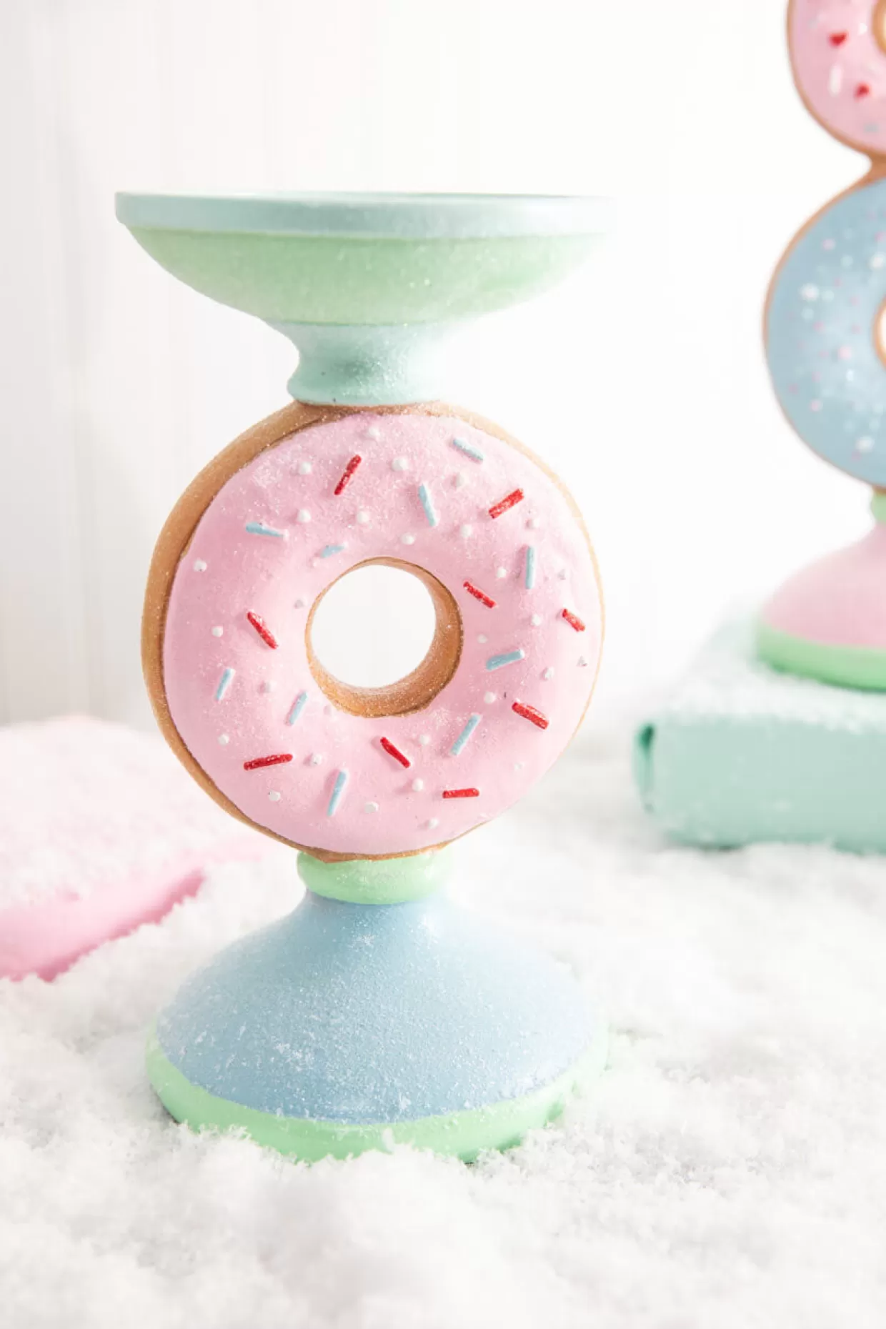 Decorator's Warehouse 8.5” Resin Donut Candle Holder