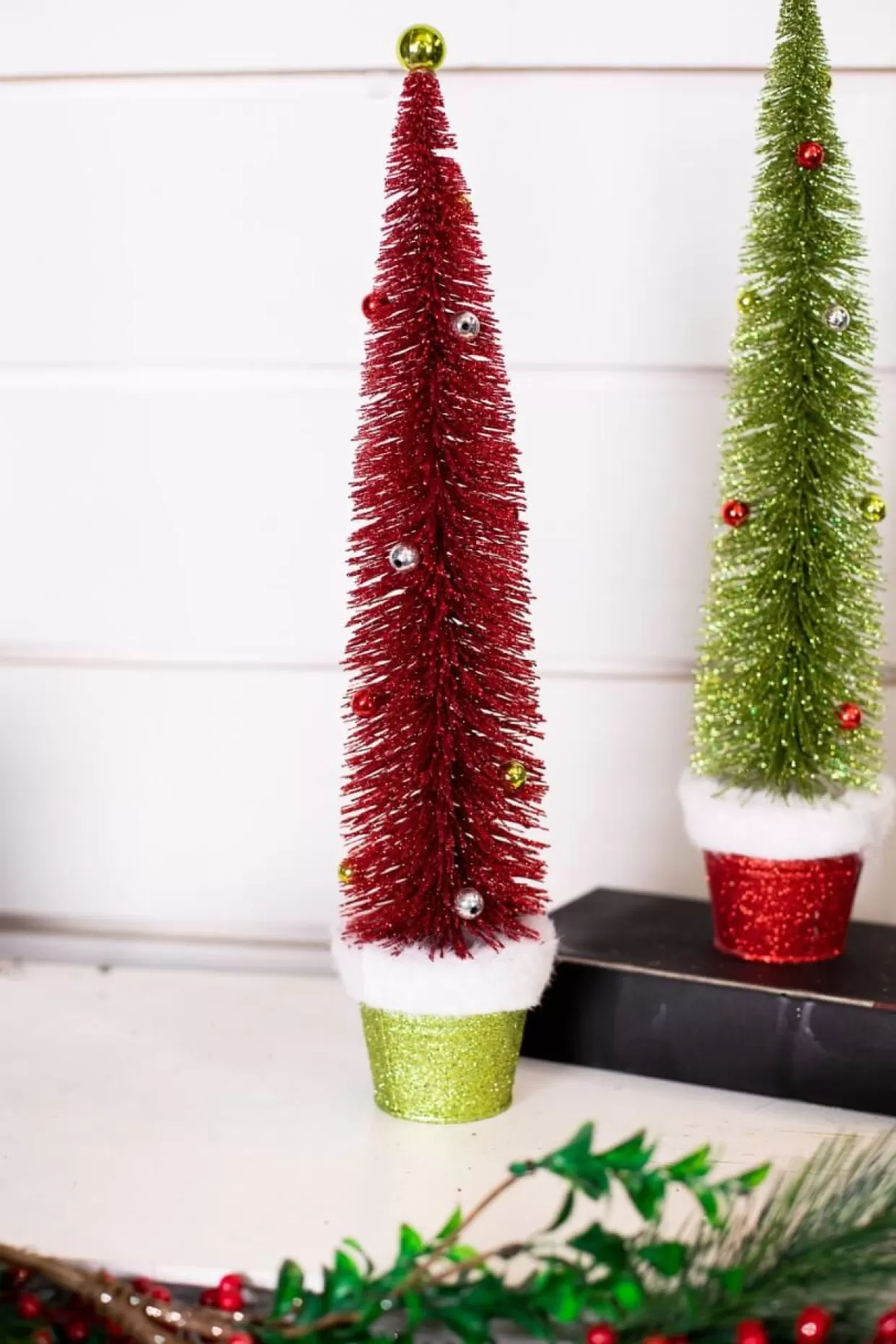Decorator's Warehouse Bottle Brush Very Merry Tree