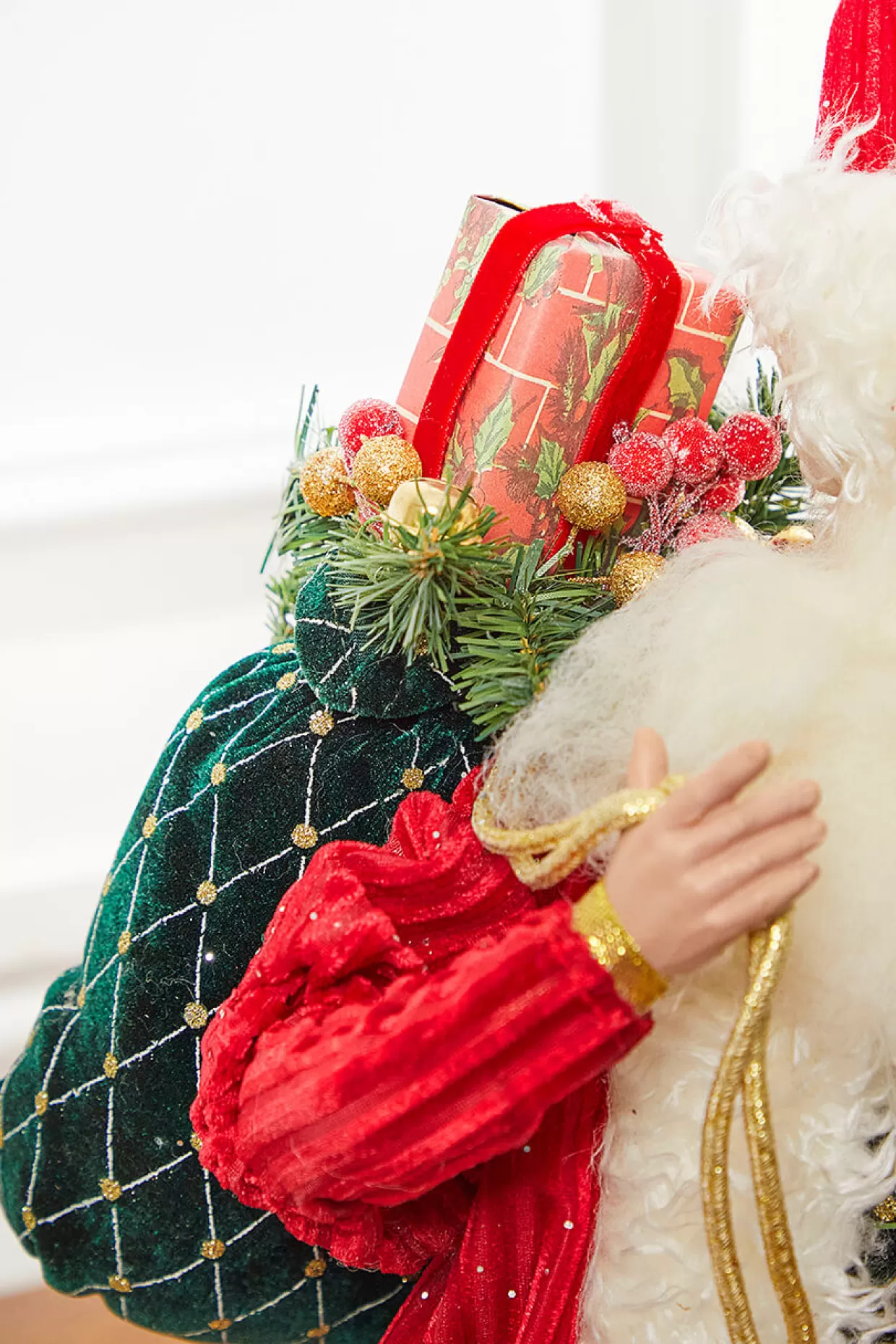 Decorator's Warehouse Elf Santa