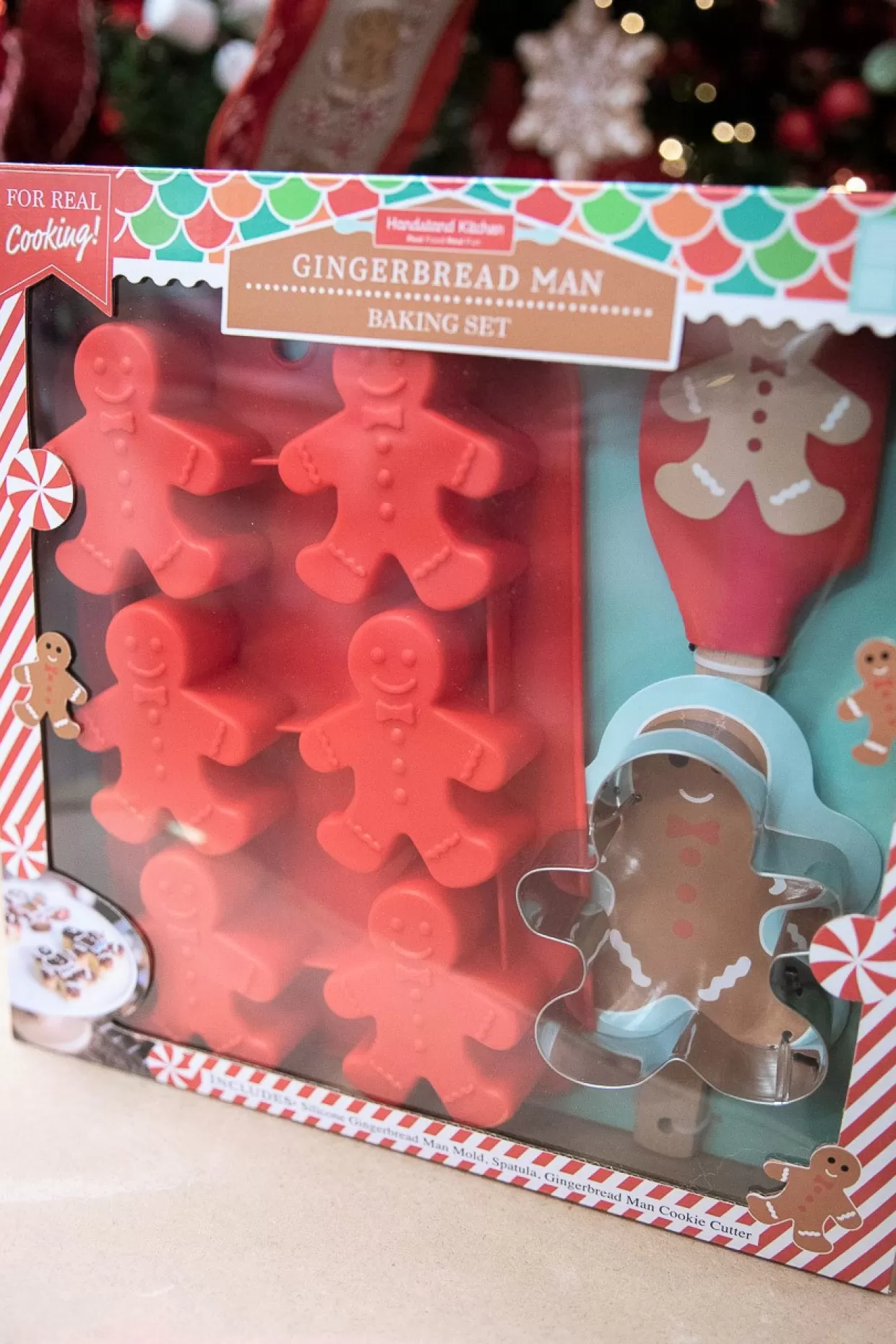 Decorator's Warehouse Gingerbread Man Baking Set