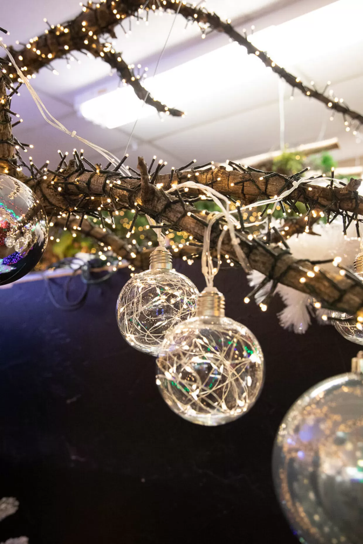 Decorator's Warehouse LED String Lights With Clear Balls - 4” Orbs