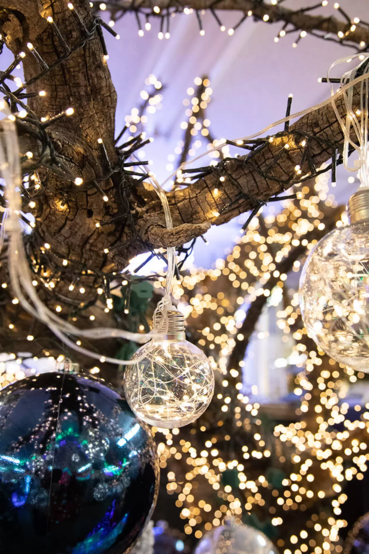 Decorator's Warehouse LED String Lights With Clear Balls - 4” Orbs