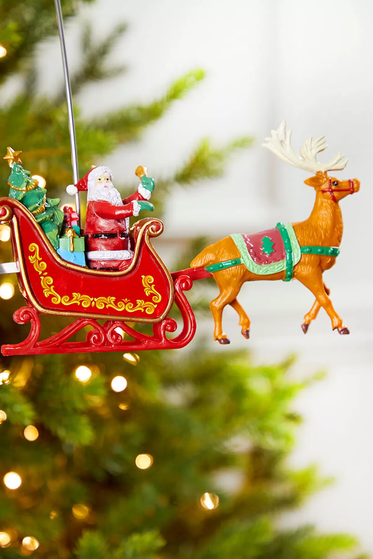 Decorator's Warehouse Mr. Christmas Santa's Sleigh Tree Topper